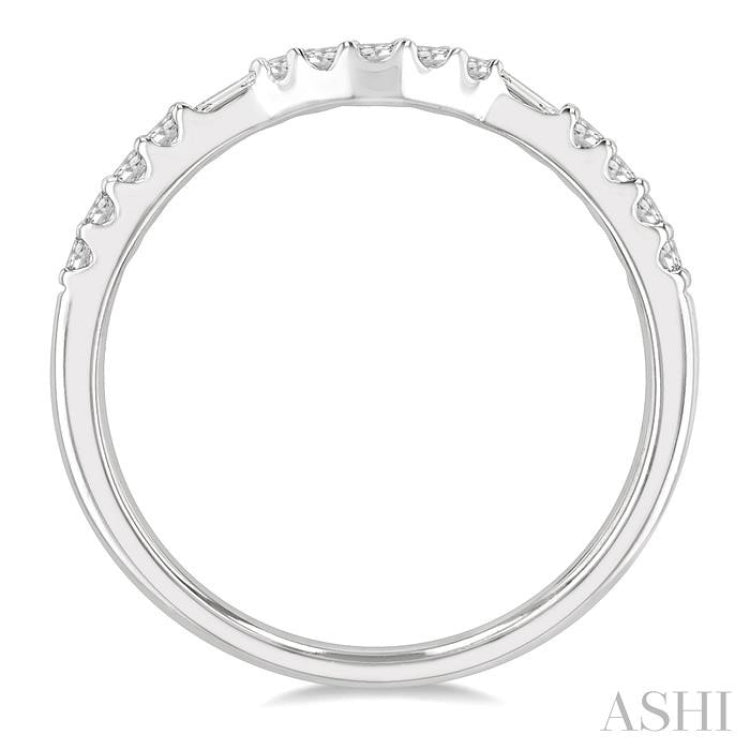 1/4 Ctw Curved Center Baguette and Round Cut Diamond Wedding Band in 14K White Gold