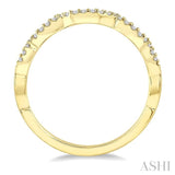 1/10 Ctw Waves Round Cut Diamond Wedding Band in 14K Yellow Gold