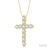 3/4 Ctw Round Cut Diamond Cross Pendant in 14K Yellow Gold with Chain