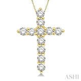 1/4 Ctw Round Cut Diamond Cross Pendant in 14K Yellow Gold with Chain