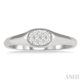 Oval Shape Lovebright Essential Diamond Signet Ring