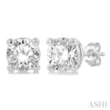 1/2 Ctw Round Cut Diamond Stud Earrings in 14K White Gold
