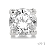1/2 Ctw Round Cut Diamond Stud Earrings in 14K White Gold